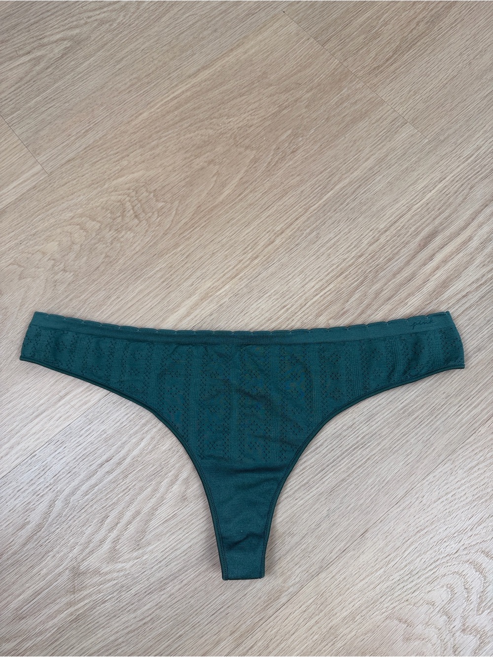 PINK Victoria's Secret Thong Panty XL